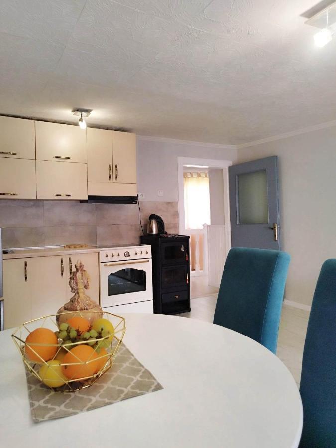 מוסטר Apartment With Garden Hanja מראה חיצוני תמונה