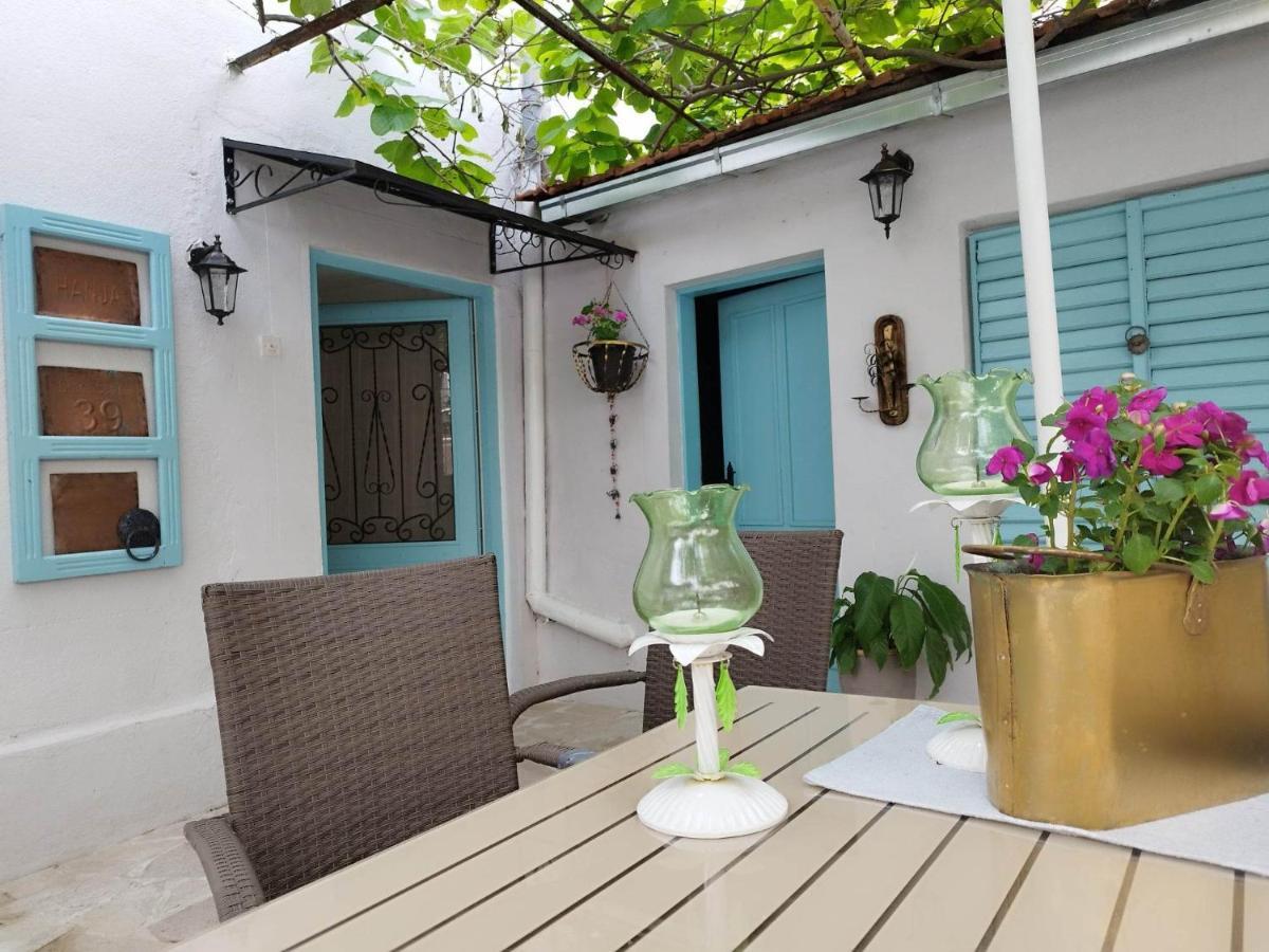 מוסטר Apartment With Garden Hanja מראה חיצוני תמונה