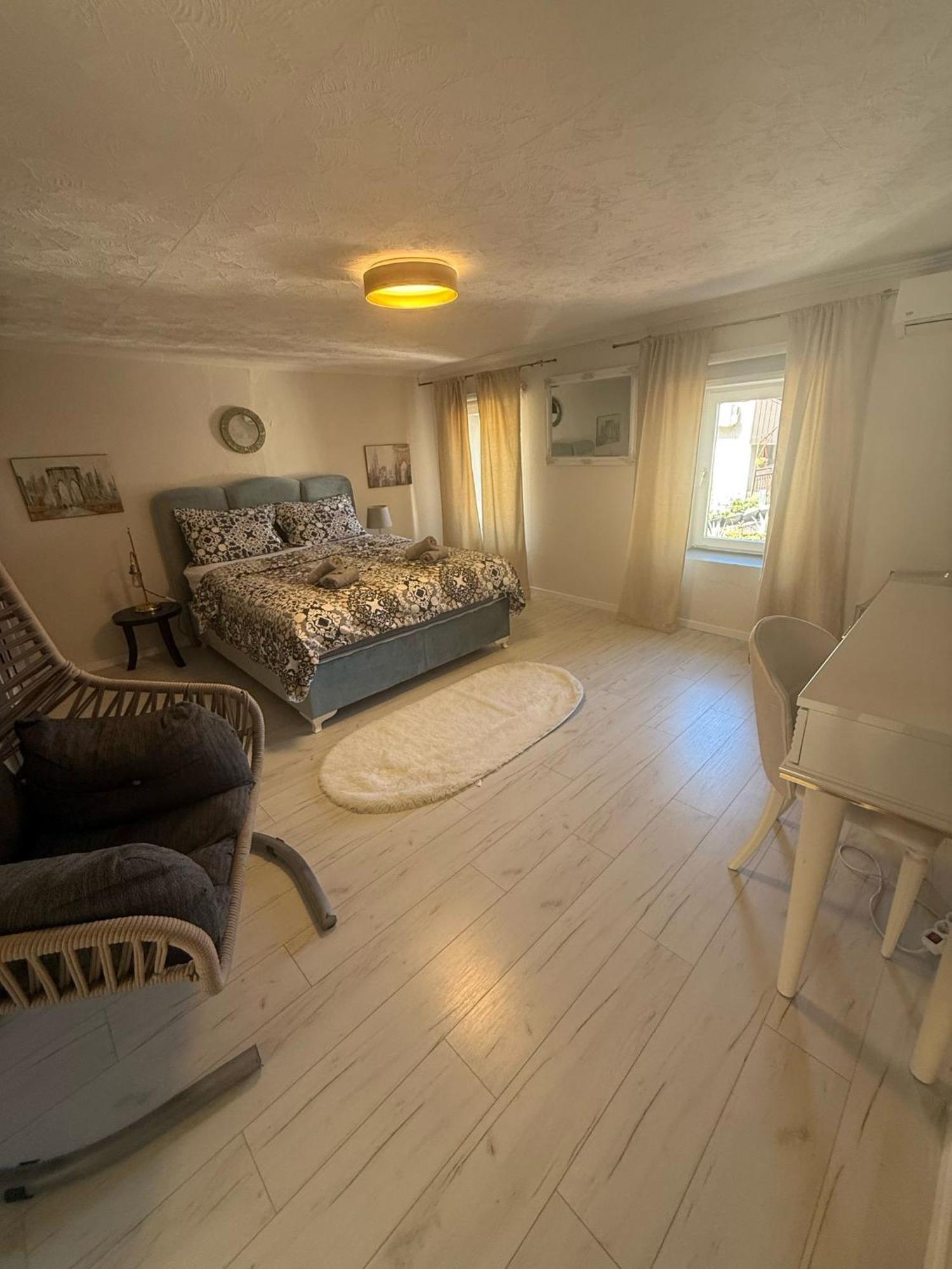 מוסטר Apartment With Garden Hanja חדר תמונה